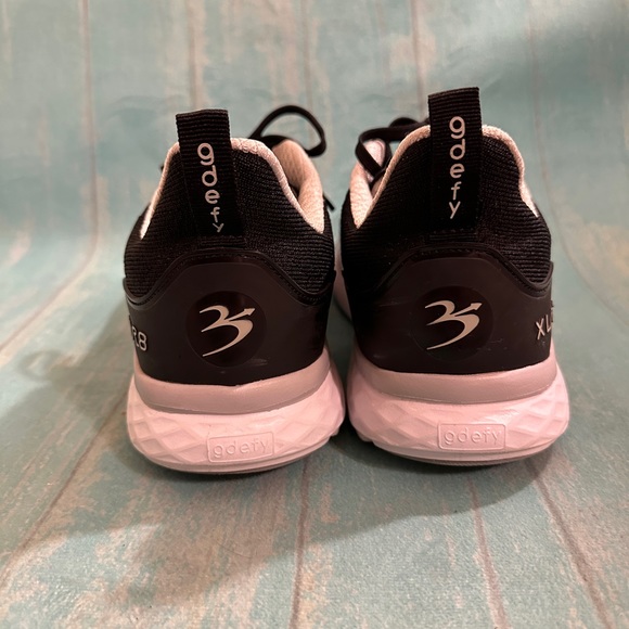 Gravity Defyer Women's Xlr8 Running Shoes
Sz: 9.5 - Picture 8 of 10